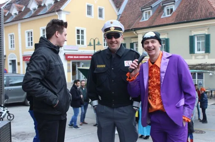 Die "Eiersparer" heizten die Stimmung an.