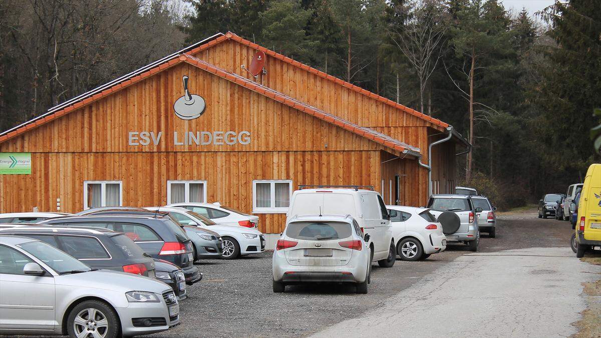 Inzwischen gab es bereits mehrere Anzeigen rund um die Causa Stocksporthalle Lindegg