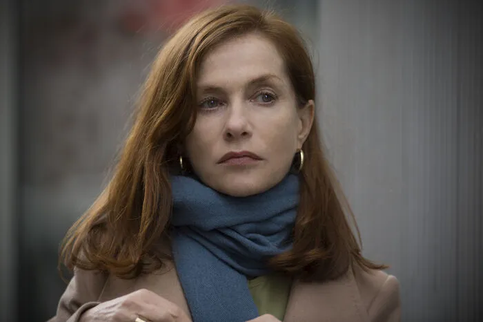 Ihre Rolle in "Elle" brachte Isabelle Huppert eine Oscar-Nominierung ein. Sie spielt darin die rücksichtslose Chefin einer Videospielfirma. Als sie jedoch in ihrer Wohung von einem Unbekannten angegriffen wird, ändert sich ihr Leben schlagartig.
