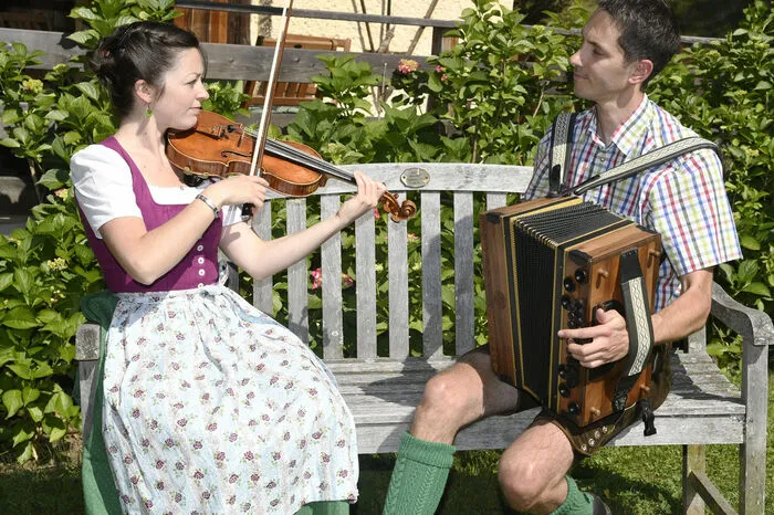 Nici Pucher und Christian Oberlojer umrahmten das Fest. 