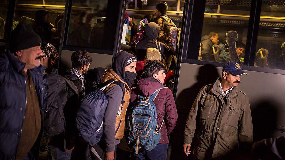 Im Jahr 2015 kamen Zehntausende Flüchtlinge nach Österreich. Einige wollen wieder heim 