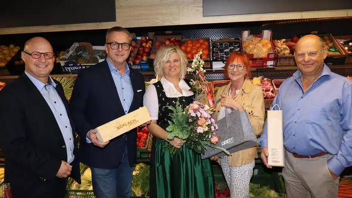 v.l.: Peter Sükar (WKO Voitsberg), Bgm. Helmut Linhart, Bianca Zupan, Eveline Rudres, Erich Jauk