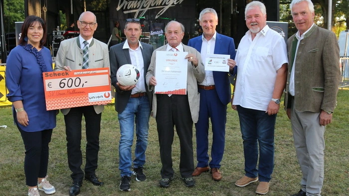 Festakt mit Agnes Totter, Stefan Herker, Heinrich Kager, Karl Gröppel, Wolfgang Maier, Richard Tritscher und Dietmar Tschiggerl.