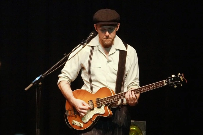 Peter Schönbauer begeisterten am Bass.