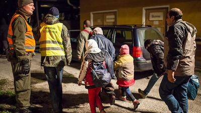 Drei Züge mit Flüchtlingen treffen alle zwei Tage in Rosenbach ein