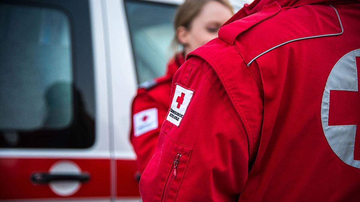 Die Rettung brachte die Verletzten nach der Erstversorgung ins Krankenhaus Schladming