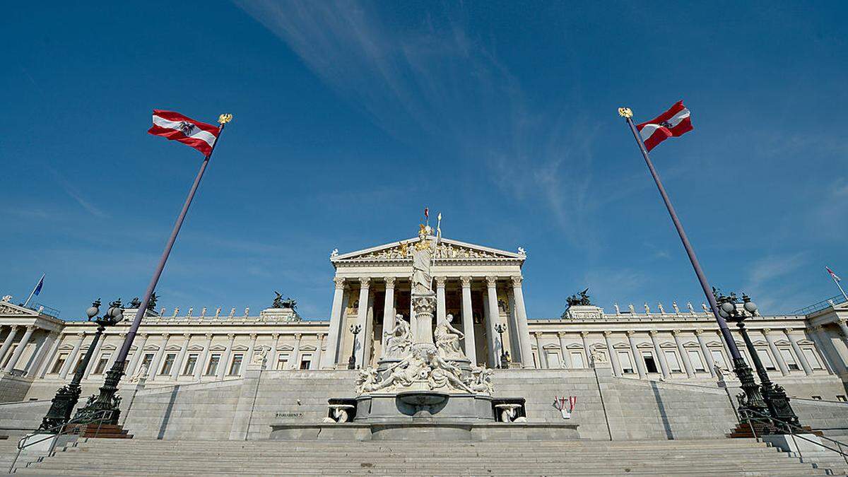 Äußerlich wird sich das Parlaments trotz Umbau nicht verändern. Mit der Nationalratswahl werden die Sitze aber neu verteilt