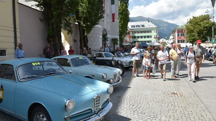 Zu sehen gab es verschiedenste Oldtimer...