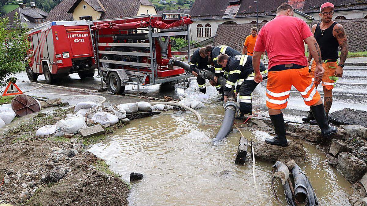 19 von 21 Feuerwehren des Bezirkes waren im Einsatz