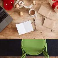 Stundenlanges Sitzen vor der leeren Weihnachtskarte: Wir helfen beim Befüllen!