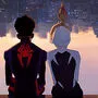 Auch Spider-Frauen kommen zwischen den Wolkenkratzern New Yorks in „Spider-Man: Across the Spider-Verse“ zum Einsatz 
