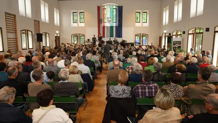 Beim Konzertabend der steirischen Militärmusik in Halbenrain begann die Konzerthalle, der Rothof, zu zittern.