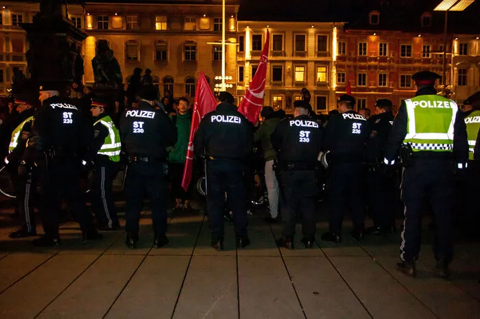 Die Polizei war mit Hunderten Beamtem einsatzbereit.