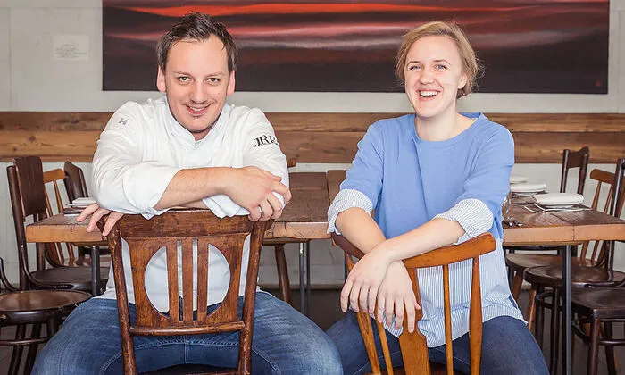 Zweihaubenkoch Markus Rath betreibt mit Sommeliére Veronika Fritz das Rathhaus im Georgium