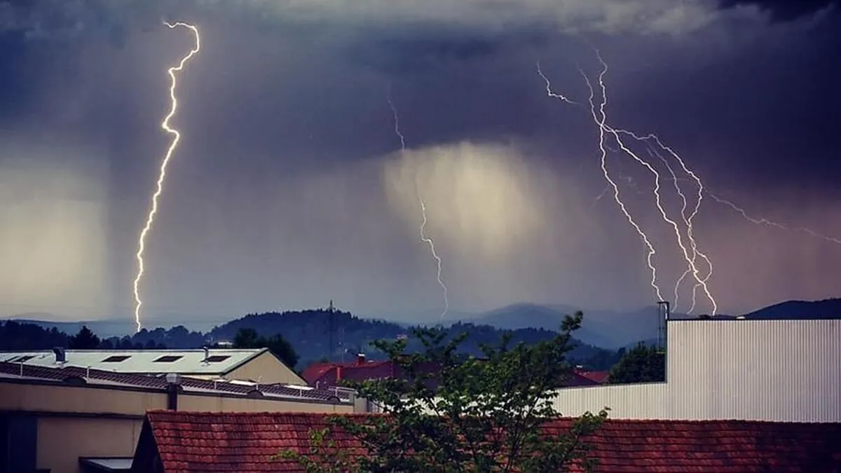 Fotograf Thomas Leibetseder schoss dieses außergewöhnliche Foto mit Blick in Voitsberg auf die Stubalm