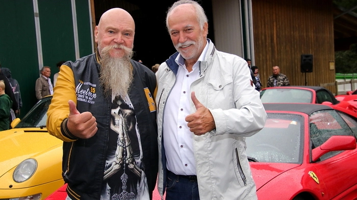 Dennoch konnte der Veranstalter Ferdinand Krendl eine erfolgreiche Bilanz ziehen. Denn beim von Anton Wipfler organisierten Konvoi von Söding nach Geistthal waren rund 30 Sportwagen mit über 10.000 Pferdestärken unterwegs. Insgesamt waren es dann am Nachmittag an die 300 Fahrzeuge. 