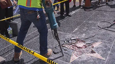 Der Stern wurde nach der Beschädigung sofort wieder repariert