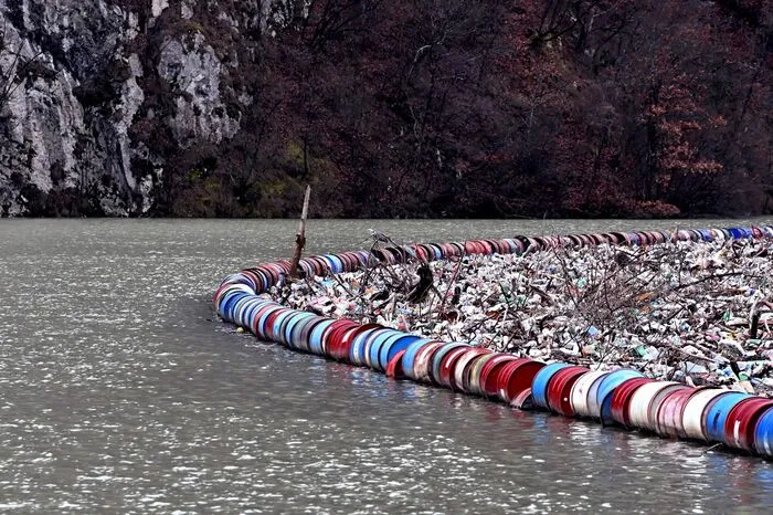 "Die Szenen vom oberen Drina-See sind katastrophal", bilanziert Dejan Furtula vom Eko Centar Višegrad
