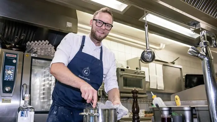 Normalerweise bekocht Franz Danklmaier die Gäste des Grafenwirts