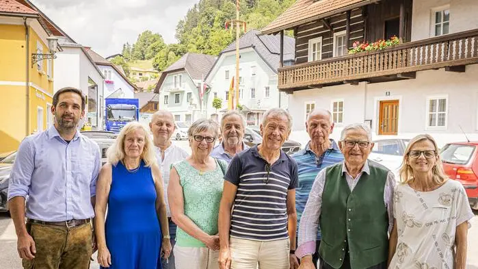 Forschen nach, hören zu und digitalisieren: die Pensionistenrunde aus Metnitz mit Bürgermeister und Initiator Peter Grabner