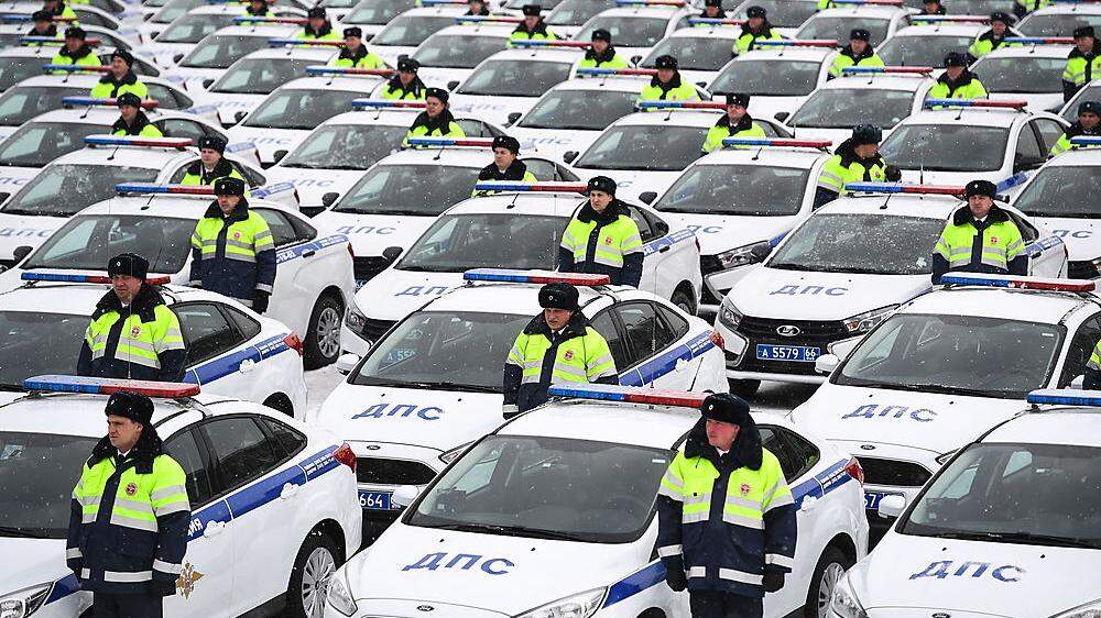 Für die WM gab es neue Polizeiautos