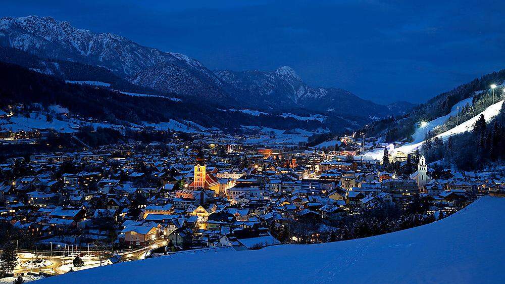In allen Skigebieten Österreichs seien die Inzidenzen hoch, meint Sulzbacher, Schladming sei da keine Ausnahme