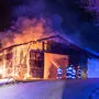 Der vordere Teil der Scheune stand beim Eintreffen der Feuerwehr bereits in Vollbrand