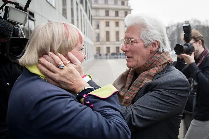 Schon tagsüber traf Claudia Roth Hollywood-Legende Richard Gere