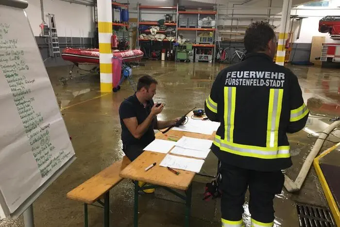 In Fürstenfeld stand das Feuerwehrhaus nach den Regenfällen selbst 40 Zentimeter hoch unter Wasser.