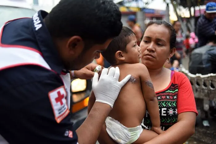 Die Migranten lassen sich allerdings davon nicht abhalten und ziehen weiter in Richtung USA.