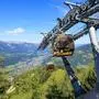 Die Hochwurzen Gipfelbahn mit Blick ins Ennstal und nach Schladming. 