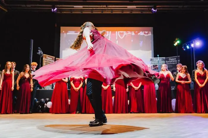 assend zum Motto „Midnight Magic – Ein Abend wie im Märchen“ stand die Ballnacht ganz im Zeichen märchenhafter Momente.