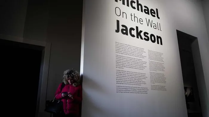 Dem "King of Pop" ist eine Ausstellung in Paris gewidmet.