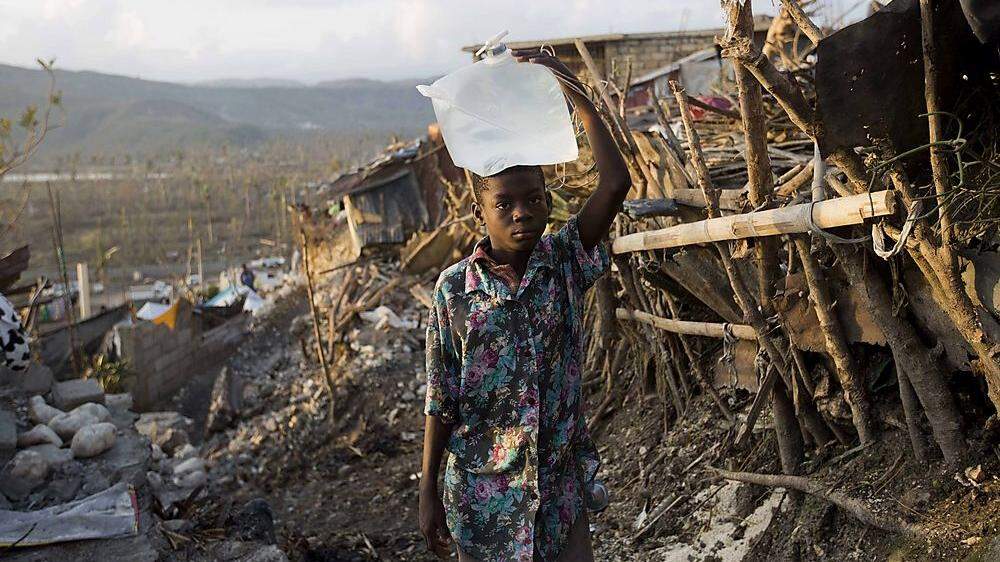 Überlebenskampf nach dem Taifun auf Haiti