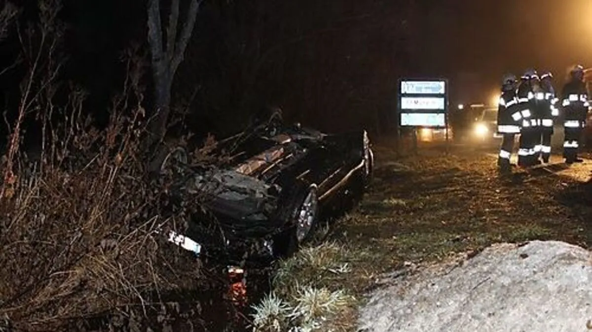 Das Auto stürzte in den St. Thomaser Bach