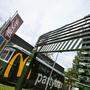 55 Mitarbeiter sind derzeit beim McDonalds in Lienz beschäftigt