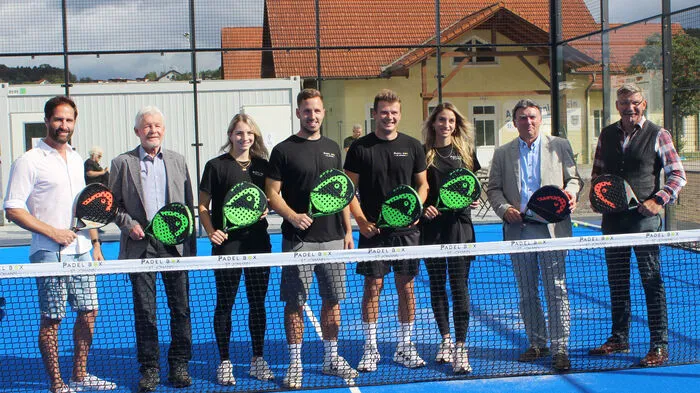 Zwei Padel-Boxen haben in St. Johann in der Haide eröffnet