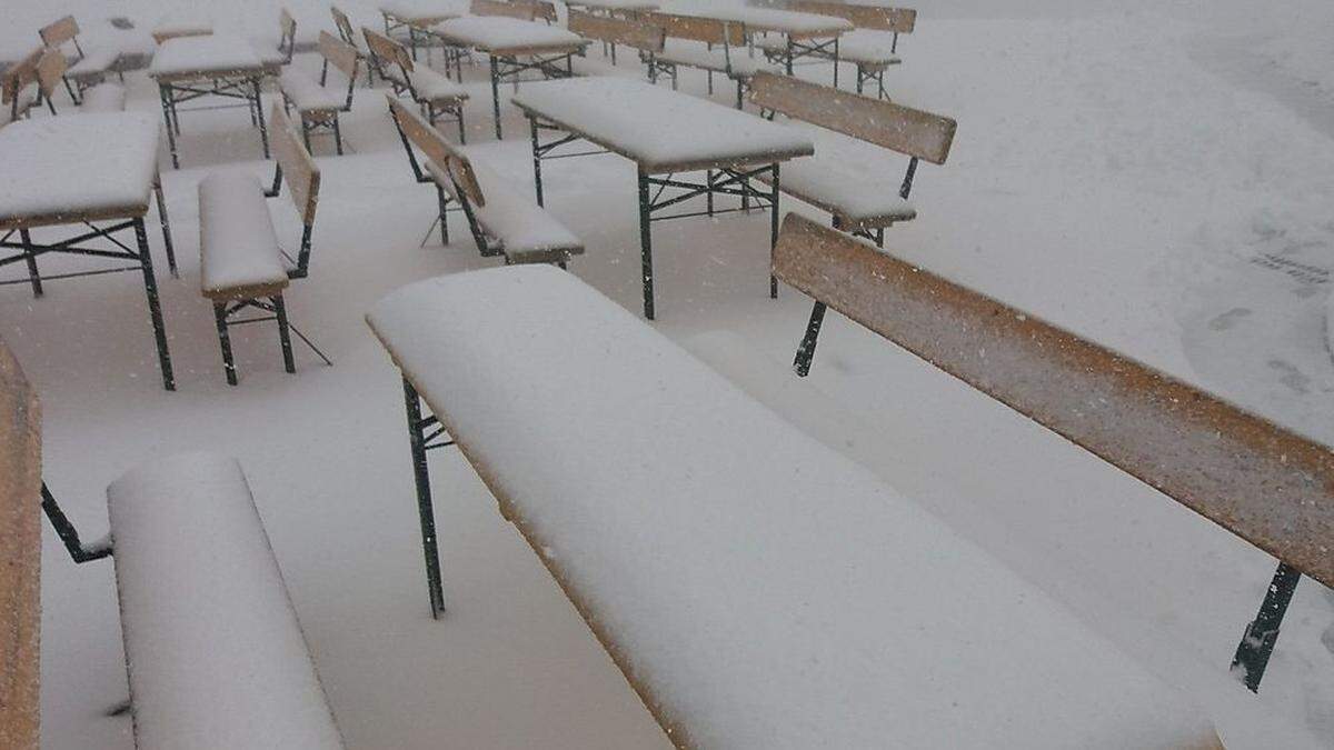 Schnee am Dachsteinplateau