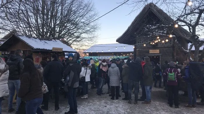 Der traditionelle Christkindlmarkt beim Wirtshaus Gallbrunner in Waisenegg lockte zahlreiche Besucher zum stimmungsvollen Einklang in die Adventzeit.