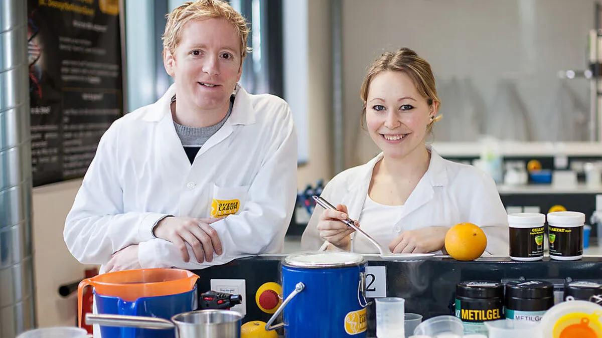 Molekularbiologe Fritz Treiber leitet Kurse im Geschmackslabor der Universität Graz