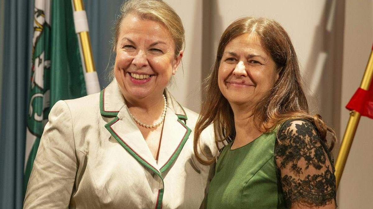 Gute Miene zum komplexen Verhandlungsspiel: Ministerin Beate Hartinger-Klein (FPÖ) und Landesrätin Doris Kampus (SPÖ)