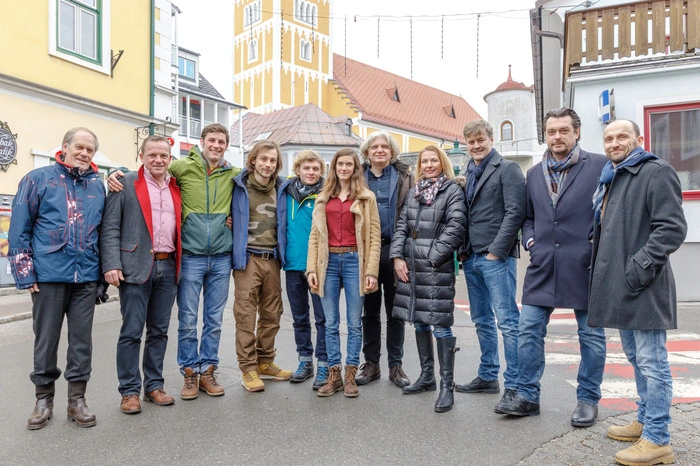 Ein Großteil des Schauspieler-Teams war beim Fotocall mit dabei.