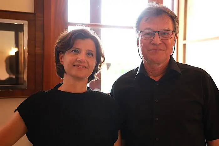 Regisseurin Johanna Frey und Dir. Günther Pendl.