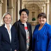 Von links: Die Landtagsabgeordneten Martina Kaufmann und Klaudia Stroißnig sowie Landeshauptmann-Stv. Manuela Khom