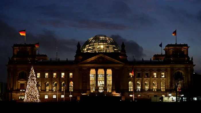 Alles neu in Deutschlands Innenpolitik: Im Berliner Reichstagsgebäude herrschte am 8. Dezember 2021 schon sehr früh geschäftiges Treiben.