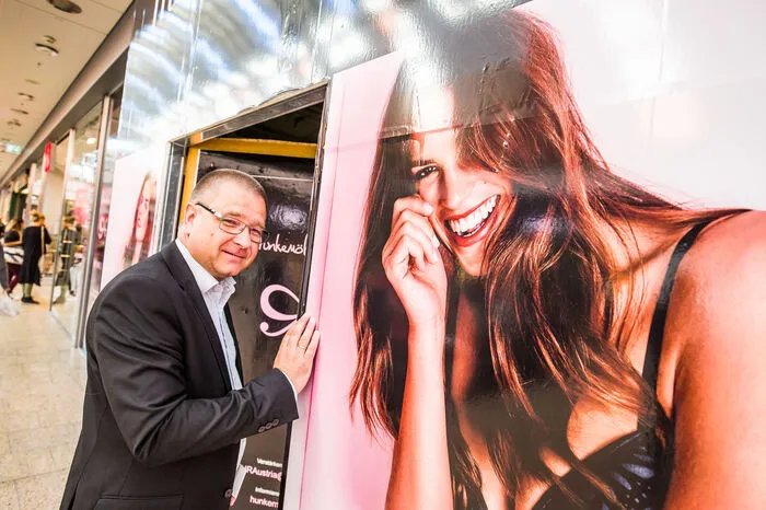 Centermanager Ernst Hofbauer ist zufrieden mit den neuen Marken wie Hunkemöller.