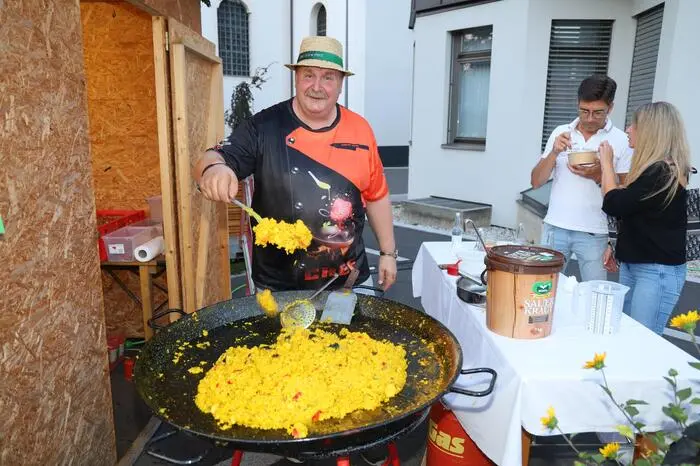 Neben guten Getränken wurde auch mit frischgekochten Gerichten für das leibliche Wohl gesorgt