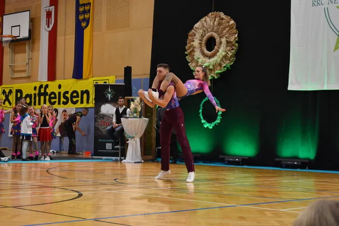 Anna-Marie Mauthner und Jürgen Meißl vom Verein "Formation 88" sicherten sich ebenfalls den ersten Platz in der Klasse "Main Class Free Style“".