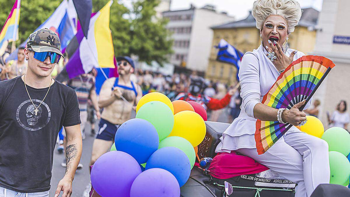 Rund 1000 Personen zogen Samstagnachmittag durch Klagenfurt