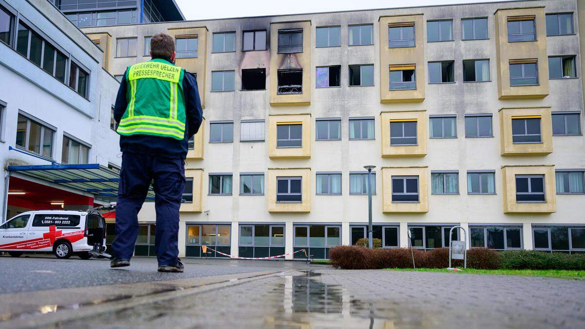 Am späten Donnerstagabend ist das Feuer ausgebrochen 